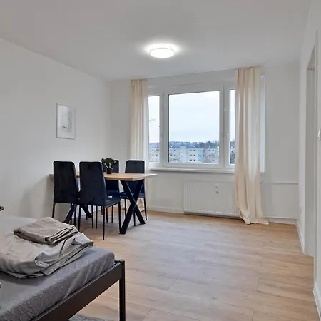 Moskovska With Public Parking Apartment *